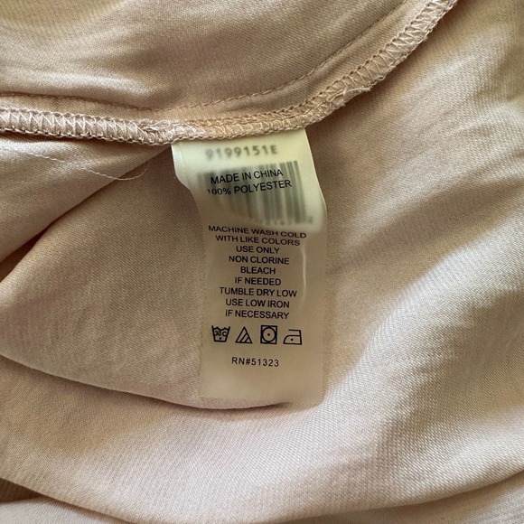 Vince Camuto Pink Button Up Top Satin Long Sleeve Collared Career Women's M - Picture 6 of 8